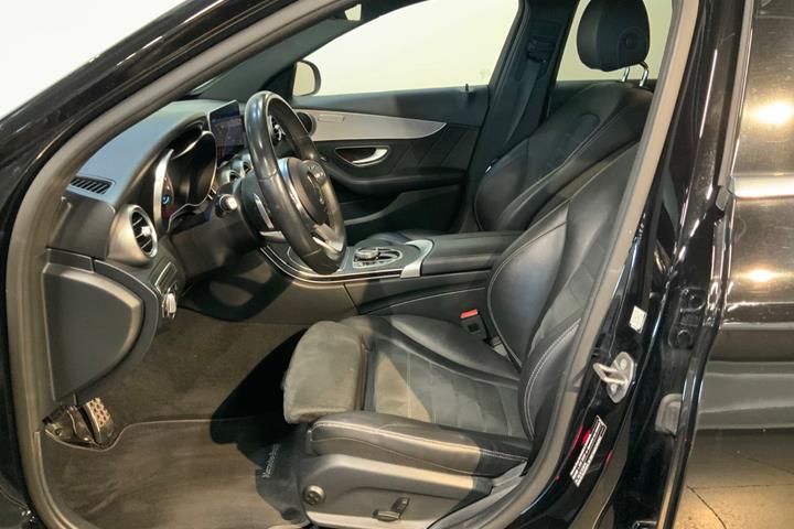 Sort Mercedes C200 fra 2019