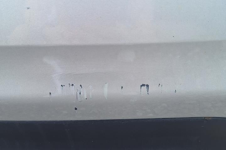 Grå Peugeot 208 fra 2016