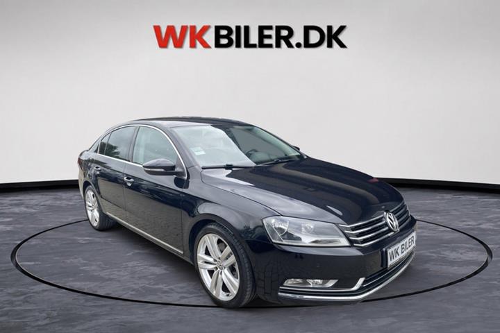 Sort VW Passat fra 2013