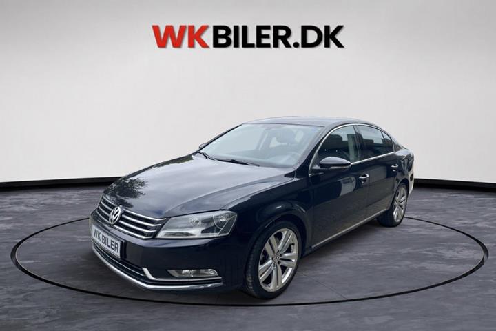 Sort VW Passat fra 2013