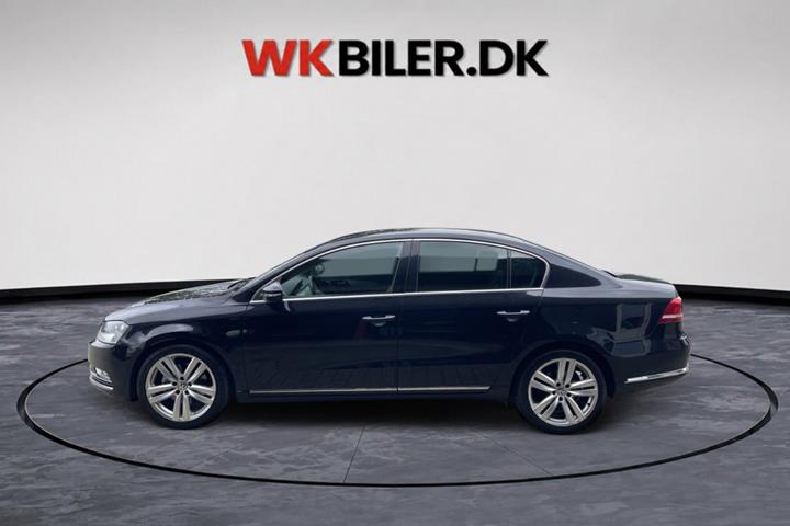 Sort VW Passat fra 2013