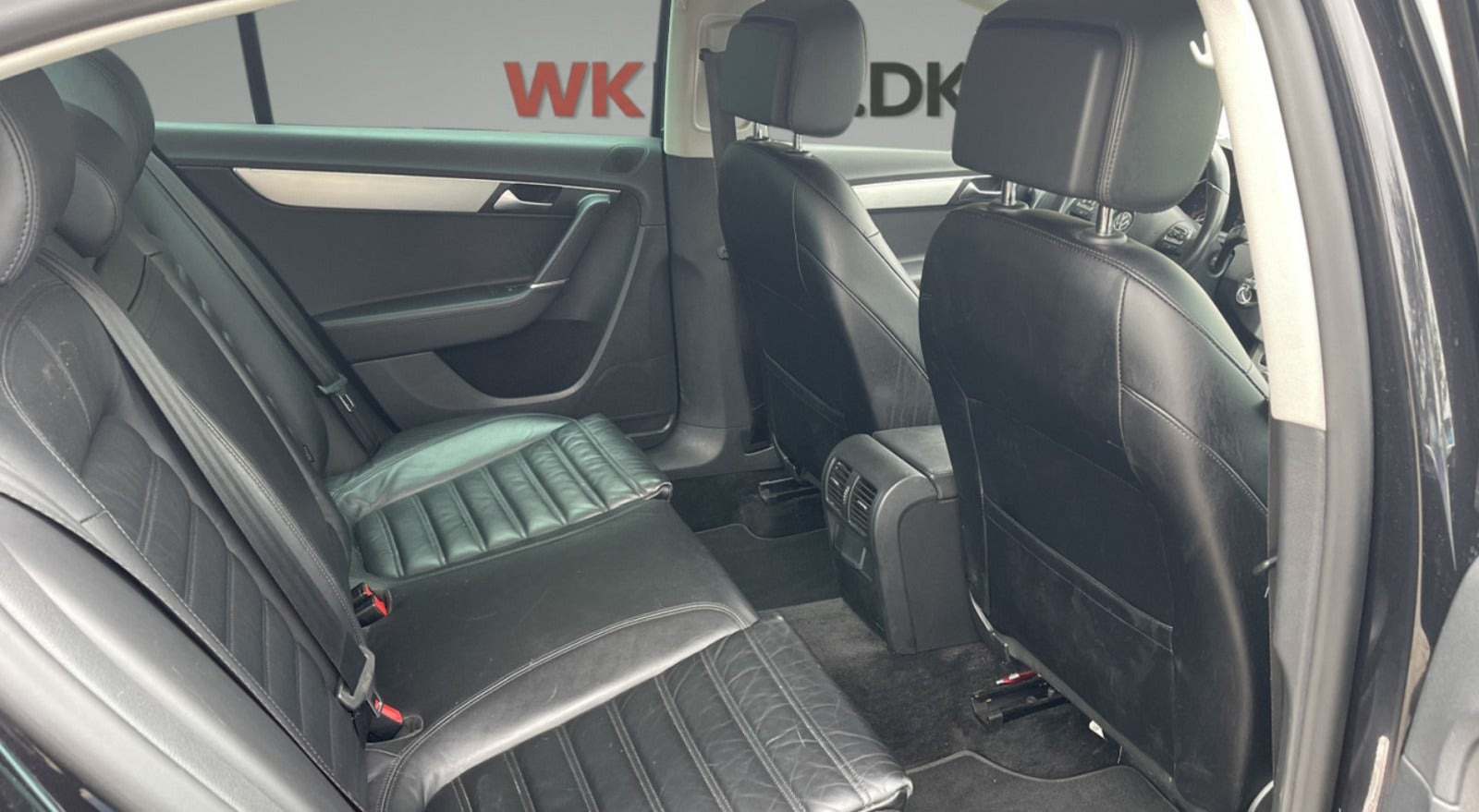 Sort VW Passat fra 2013