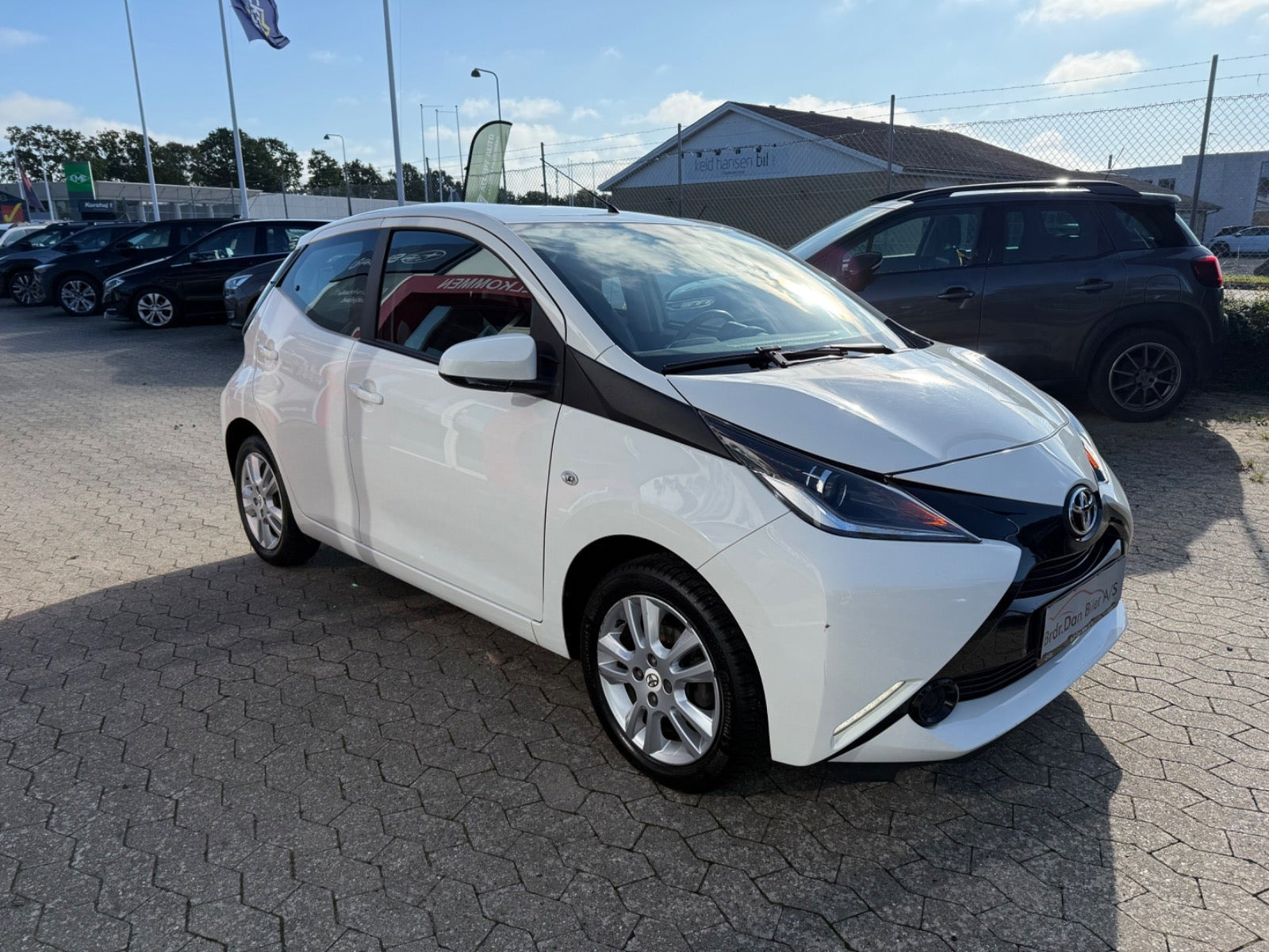 Hvid Toyota Aygo fra 2017