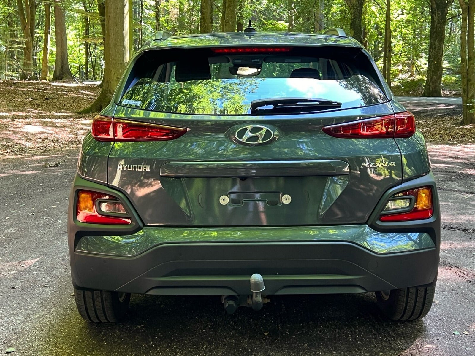 Grå Hyundai Kona fra 2018