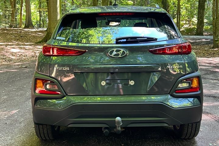 Grå Hyundai Kona fra 2018