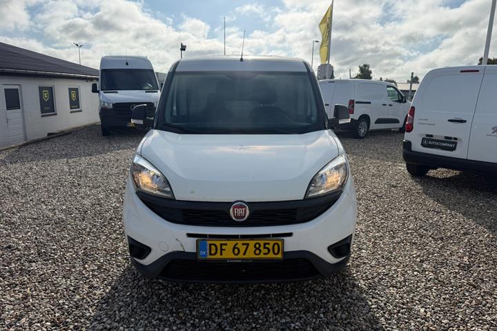 Hvid Fiat Doblò Cargo fra 2015