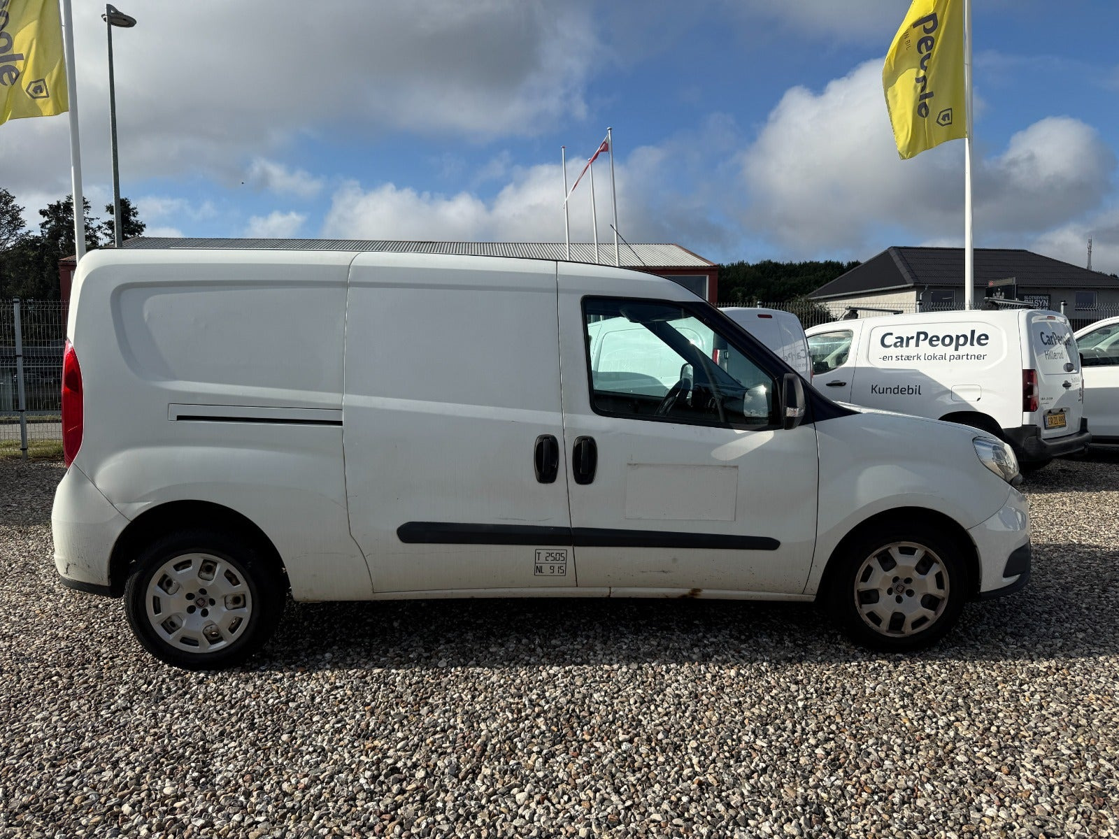 Hvid Fiat Doblò Cargo fra 2015