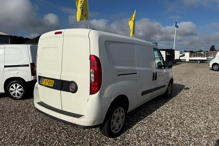 Hvid Fiat Doblò Cargo fra 2015