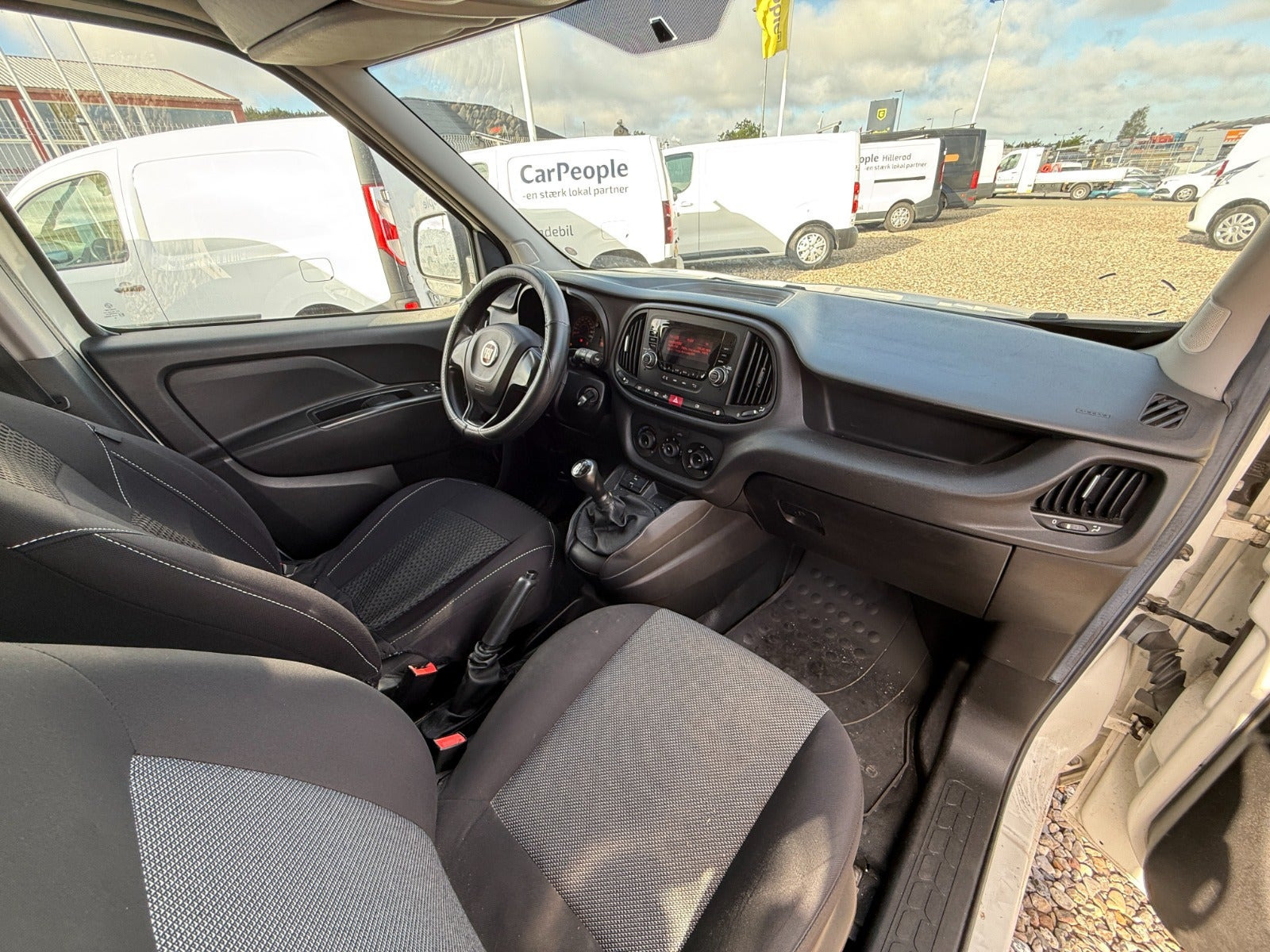 Hvid Fiat Doblò Cargo fra 2015
