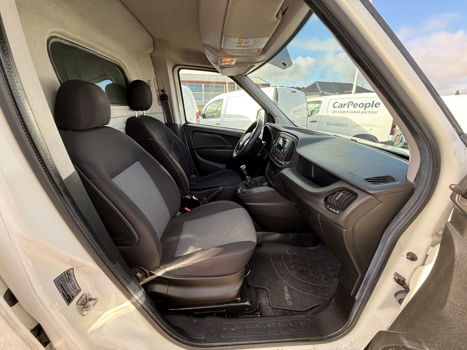Hvid Fiat Doblò Cargo fra 2015