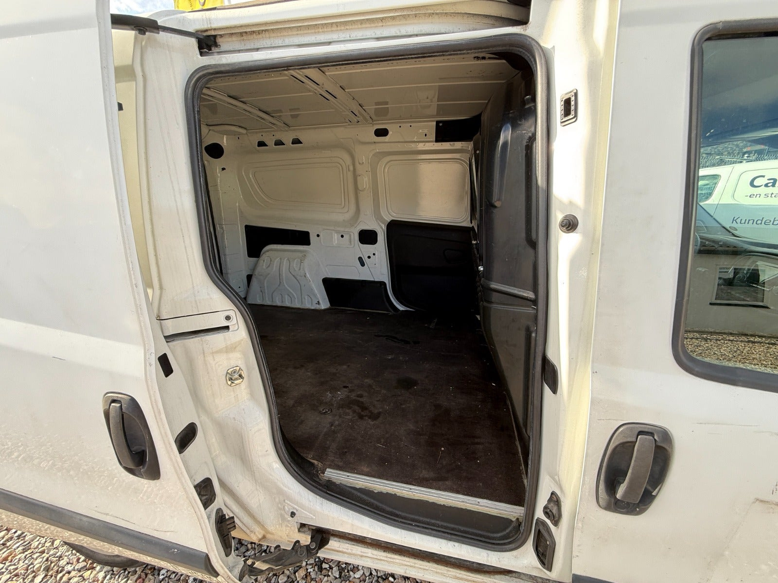 Hvid Fiat Doblò Cargo fra 2015