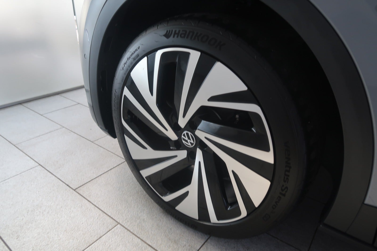 Grå VW ID.4 fra 2023