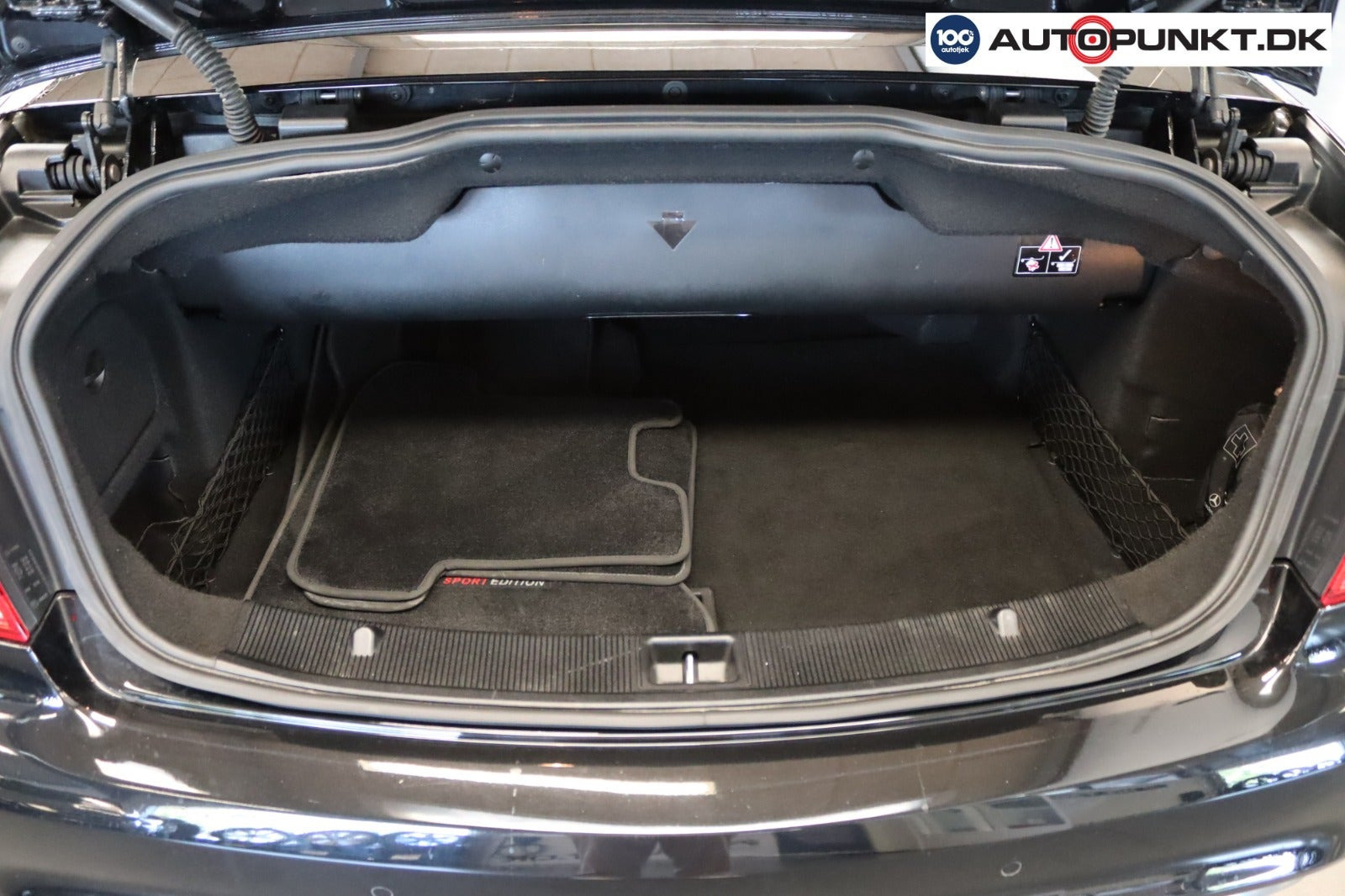 Sort Mercedes E350 d fra 2016