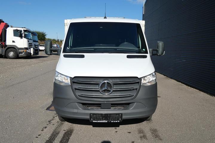 Hvid Mercedes Sprinter 516 fra 2020