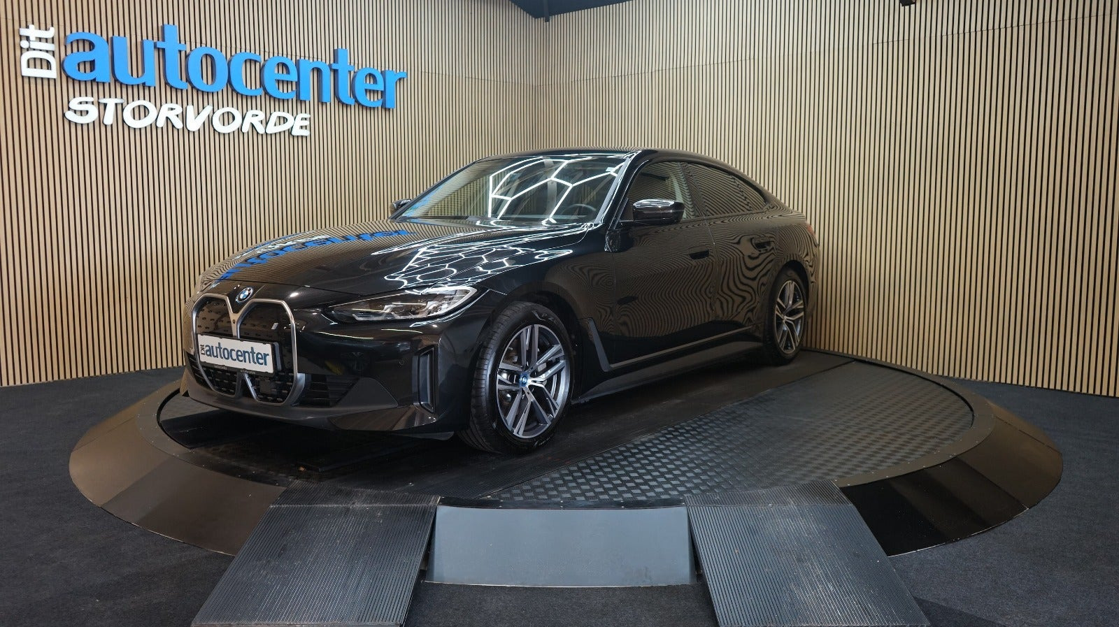 Sort BMW i4 fra 2024