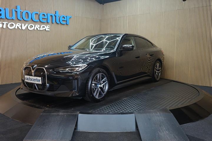 Sort BMW i4 fra 2024