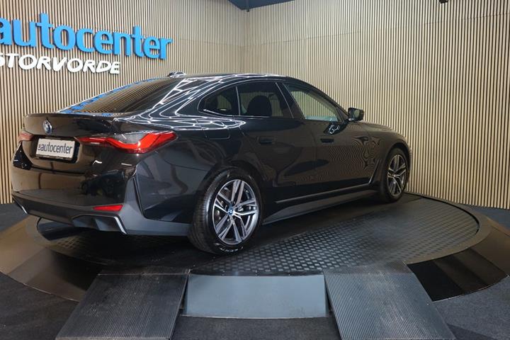 Sort BMW i4 fra 2024