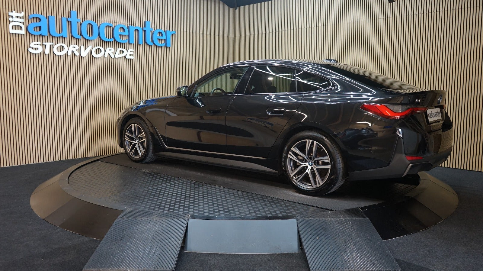 Sort BMW i4 fra 2024