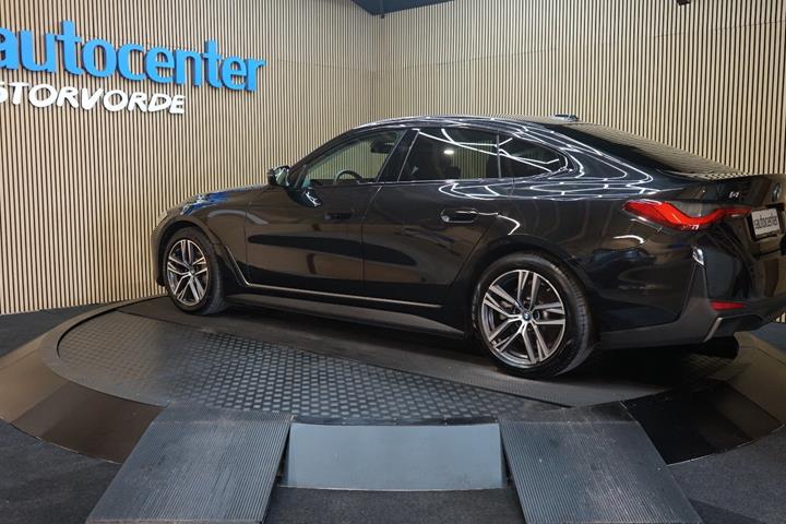 Sort BMW i4 fra 2024