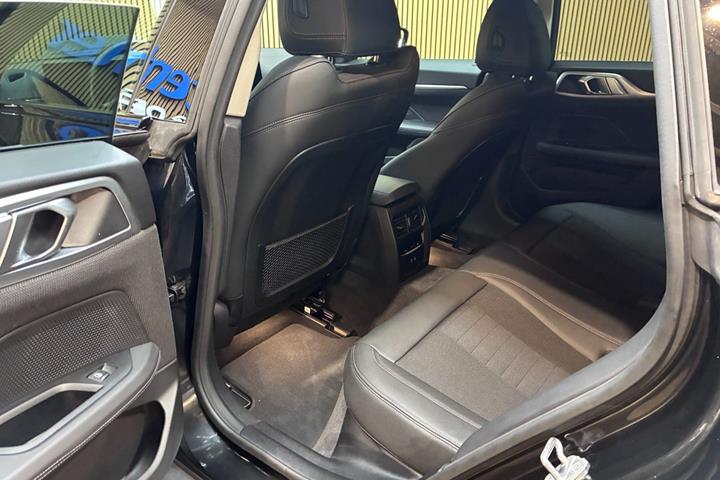 Sort BMW i4 fra 2024