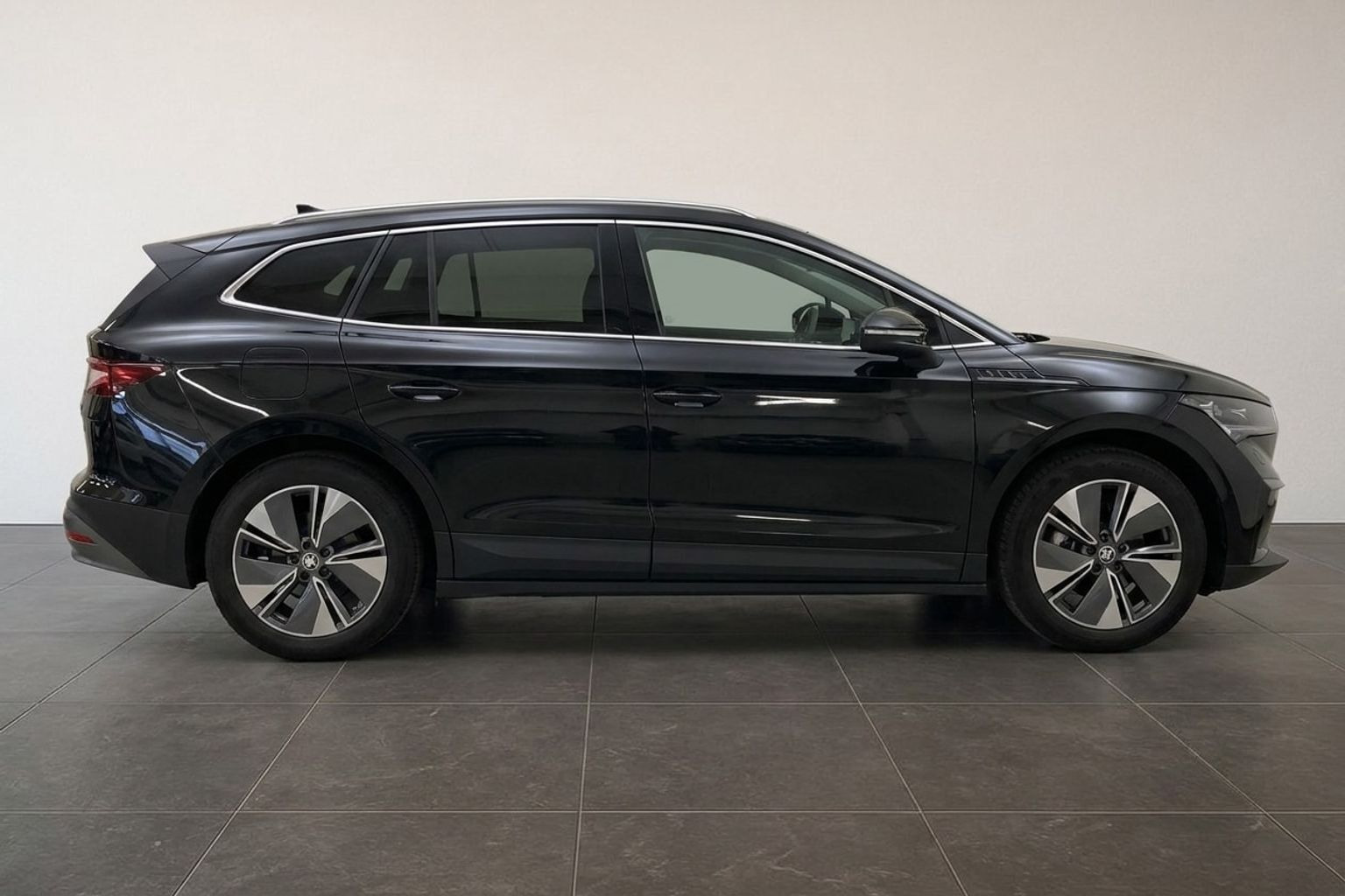 Sort Skoda Enyaq fra 2023