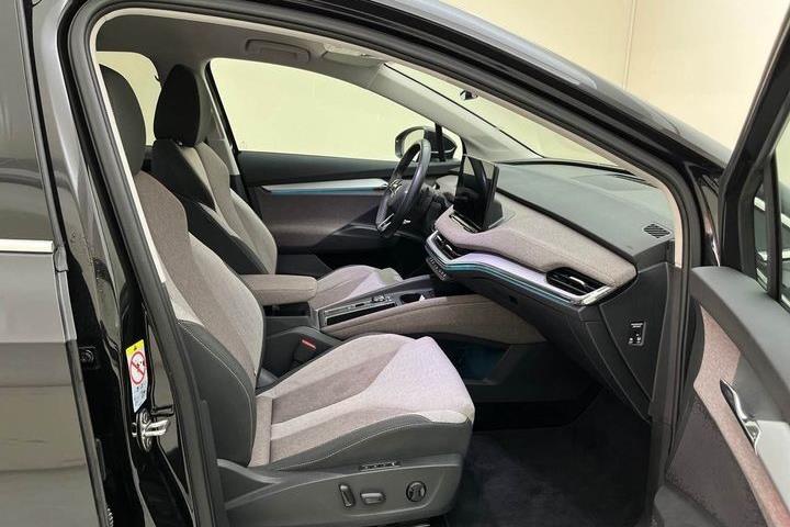 Sort Skoda Enyaq fra 2023