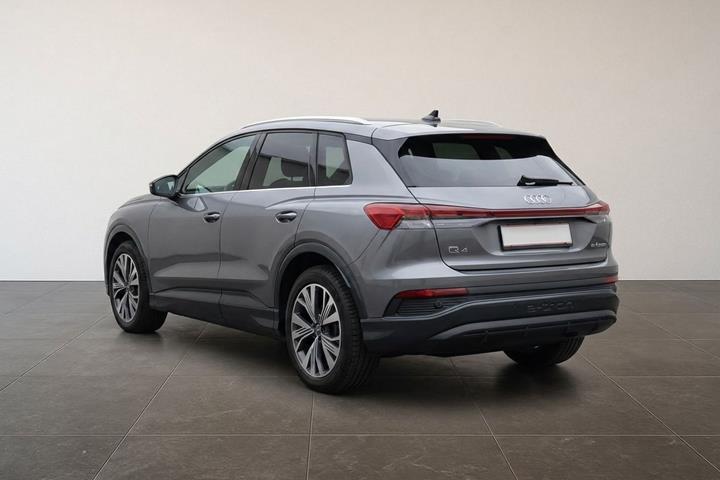 Grå Audi Q4 fra 2022