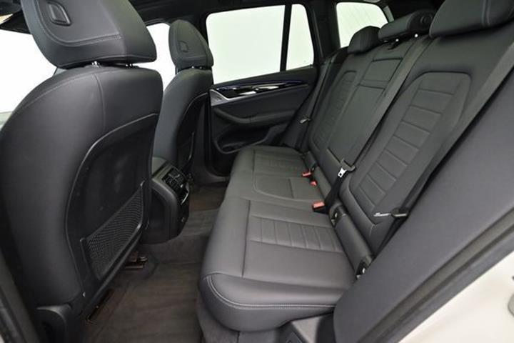 Hvid BMW iX3 fra 2022