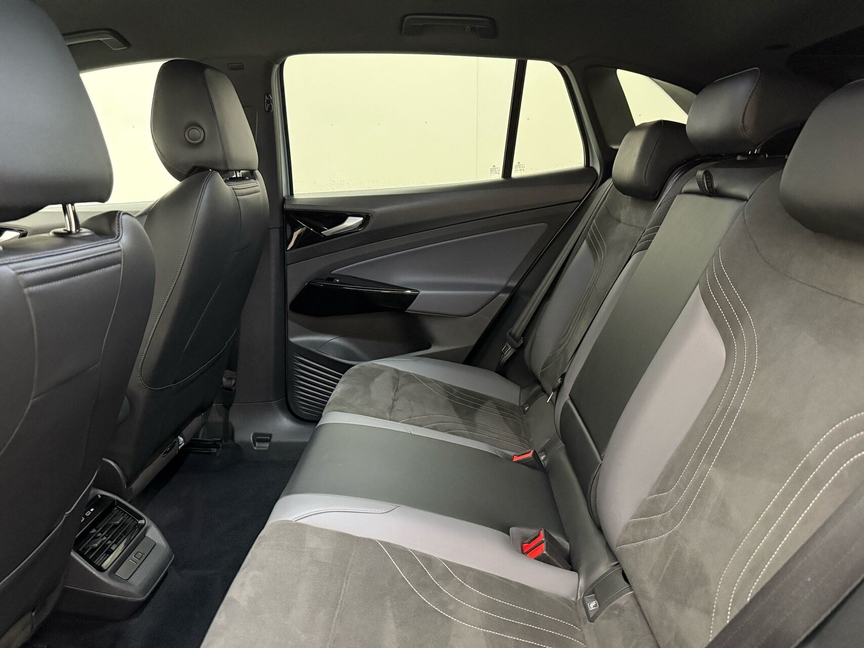 Sølv VW ID.4 fra 2023