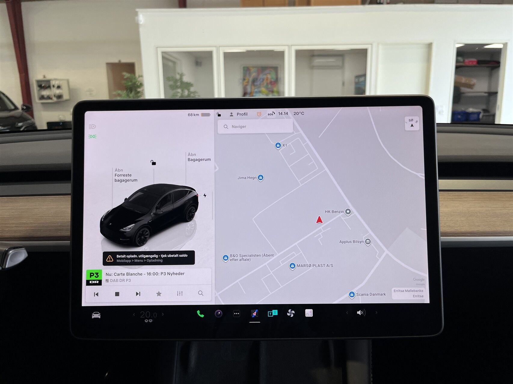 Sort Tesla Model Y fra 2023