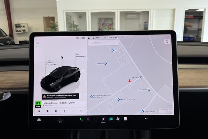 Sort Tesla Model Y fra 2023