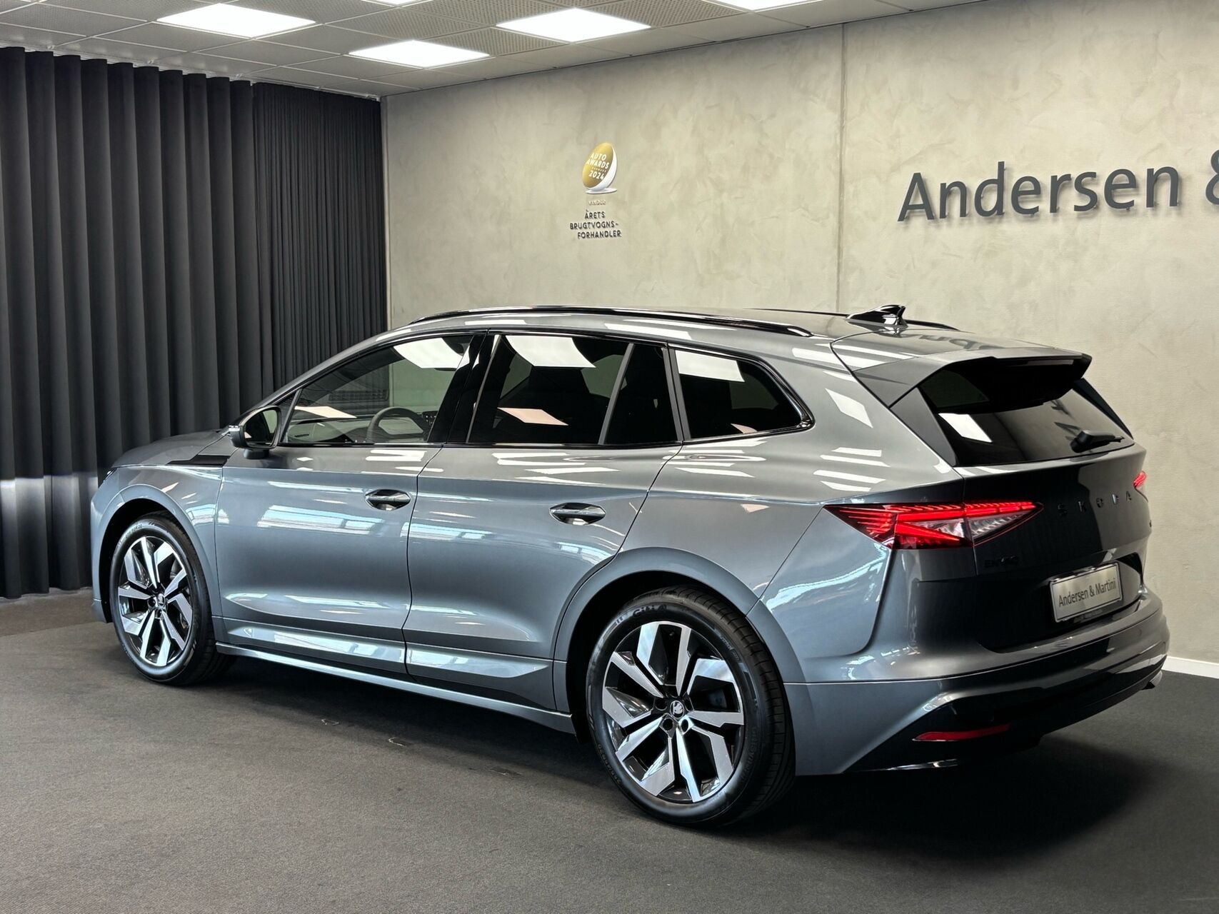 Grå Skoda Enyaq fra 2026