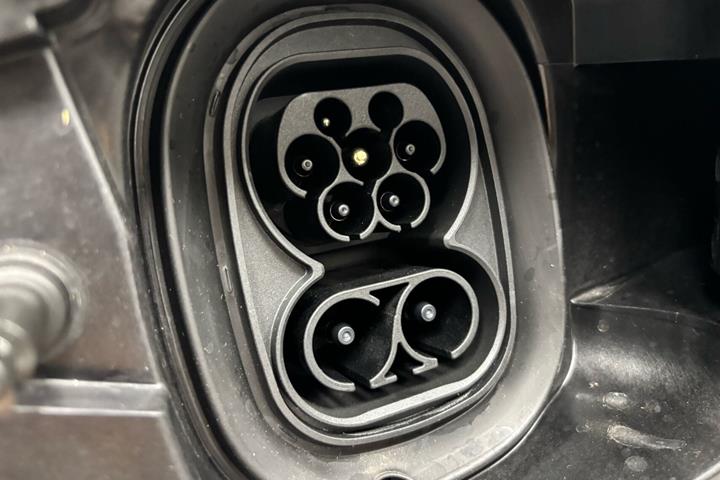 Grå Skoda Enyaq fra 2026