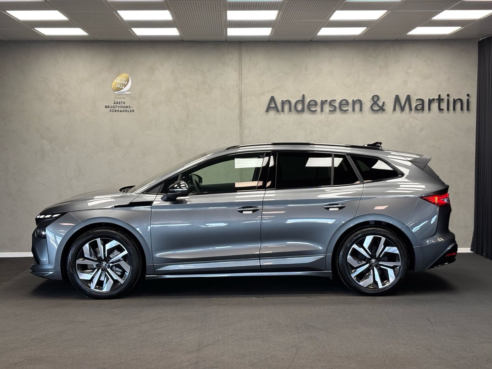 Grå Skoda Enyaq fra 2026