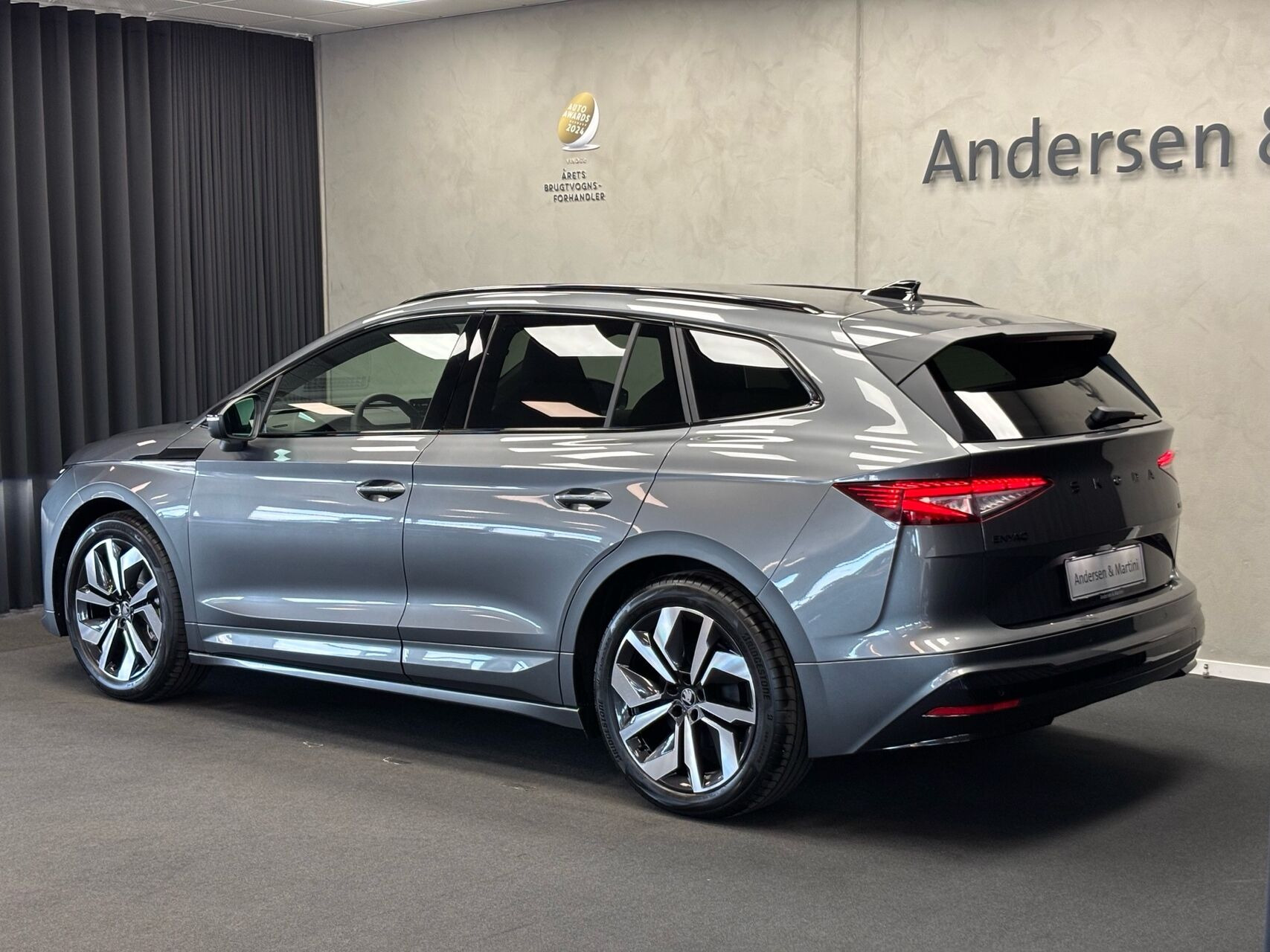 Grå Skoda Enyaq fra 2026