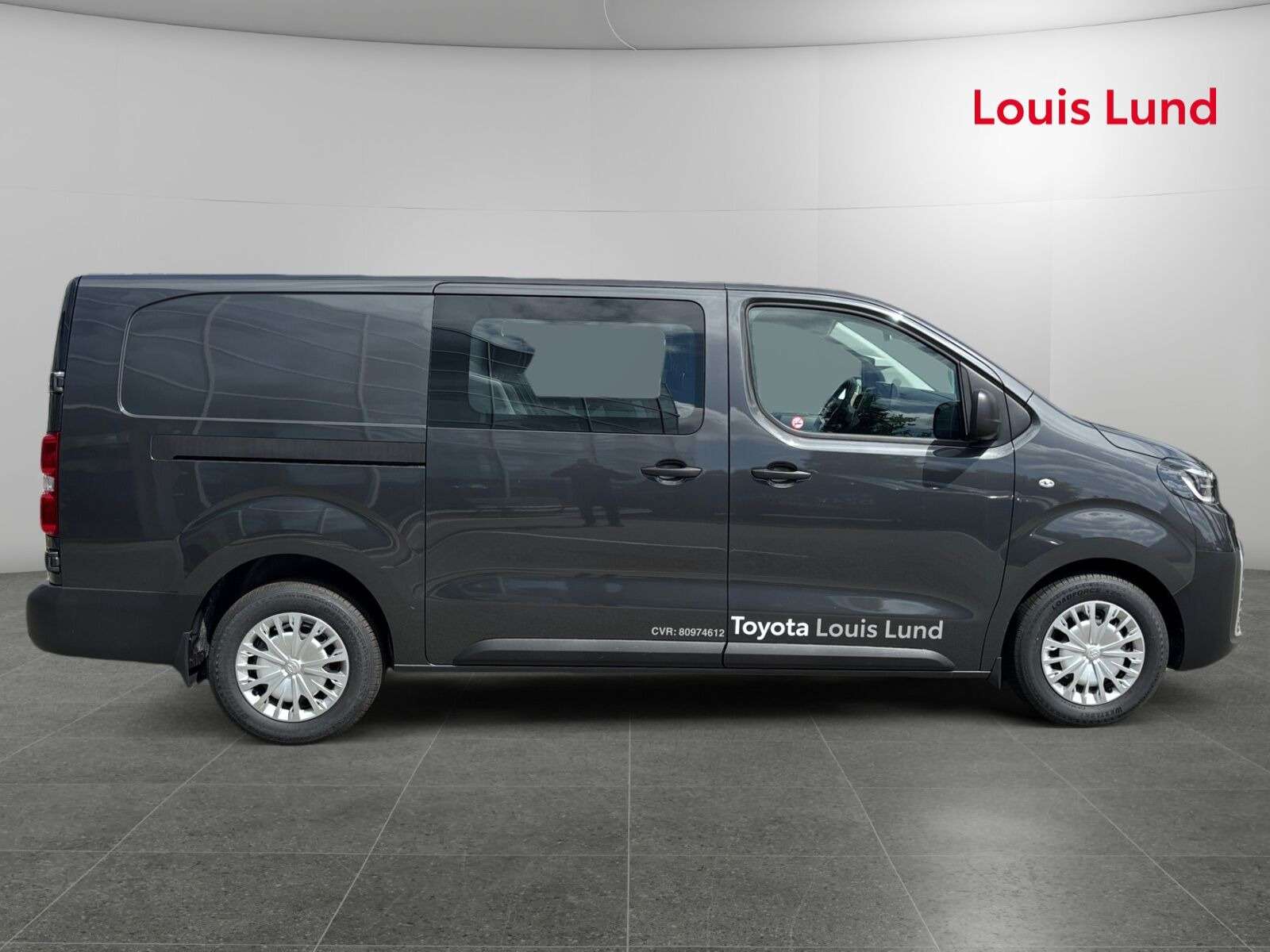 Grå Toyota ProAce fra 2026
