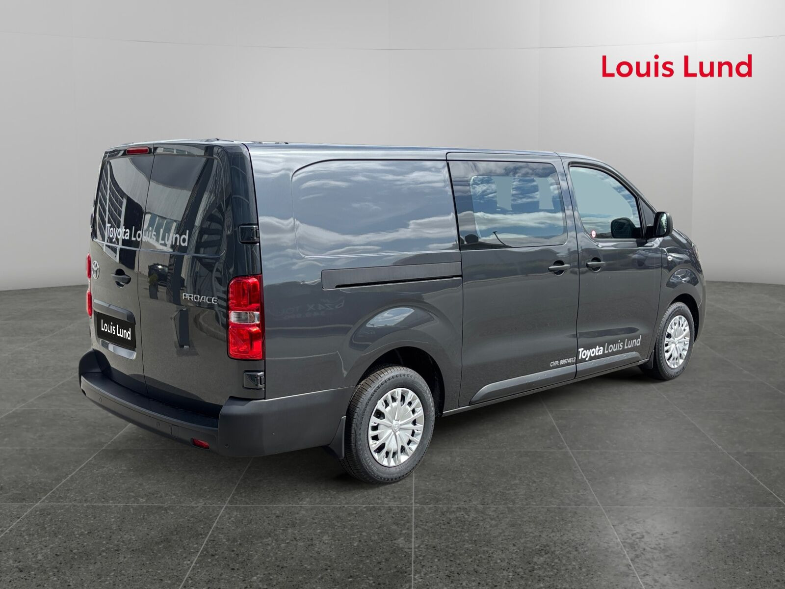Grå Toyota ProAce fra 2026