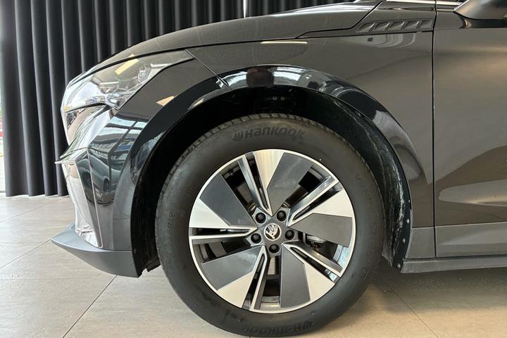Sort Skoda Enyaq fra 2024