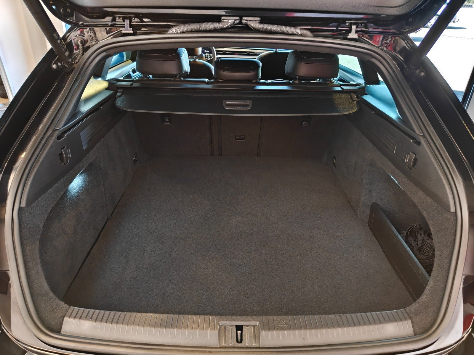 Sort VW Arteon fra 2022