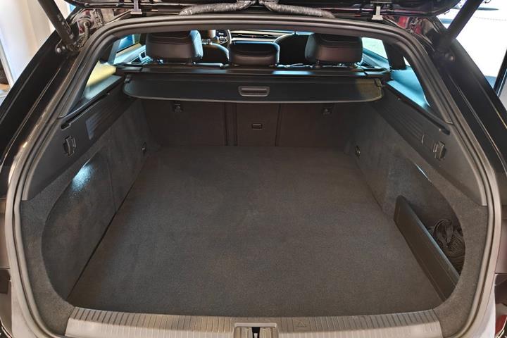 Sort VW Arteon fra 2022