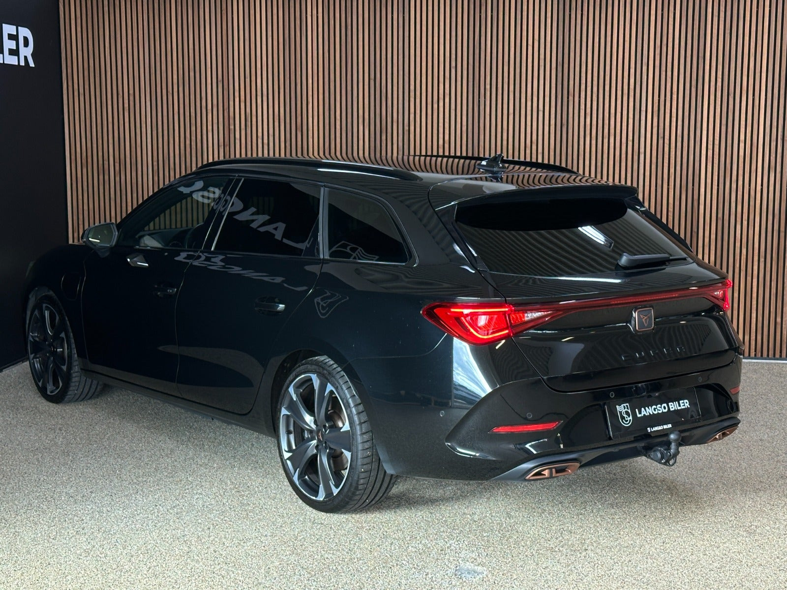 Sort Cupra Leon fra 2023