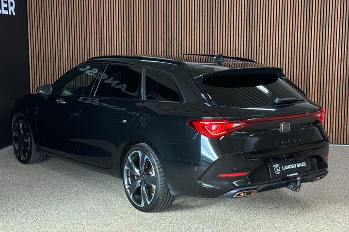 Sort Cupra Leon fra 2023