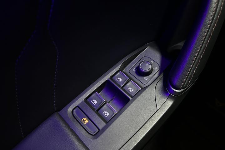Sort Cupra Leon fra 2023