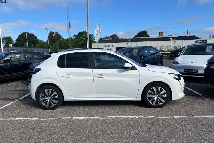 Grøn Peugeot 208 fra 2020