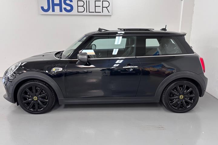 Sort Mini Cooper SE fra 2020