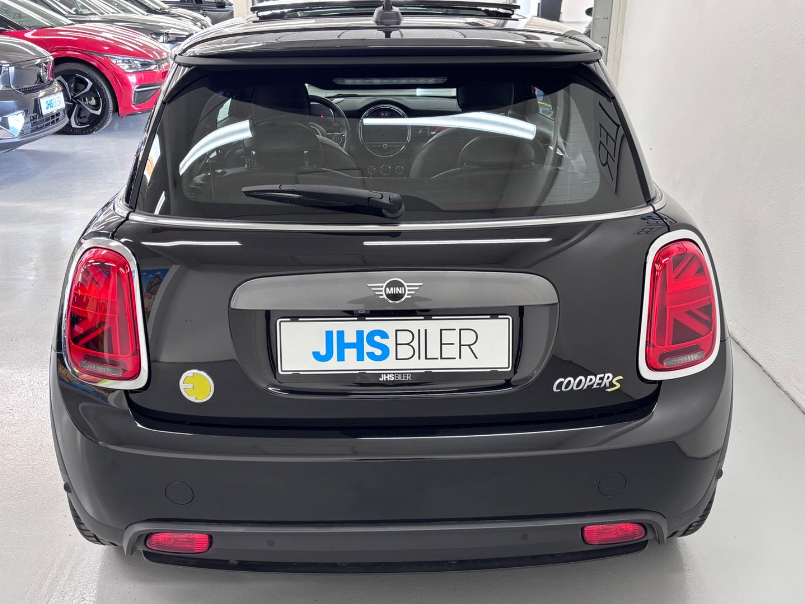 Sort Mini Cooper SE fra 2020