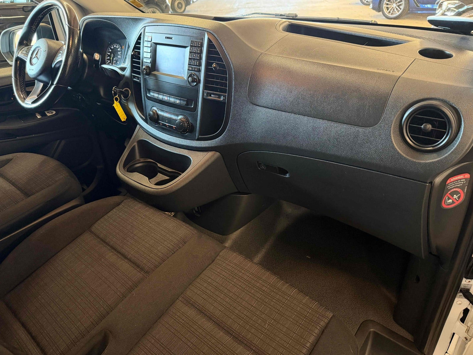 Hvid Mercedes Vito 114 fra 2015