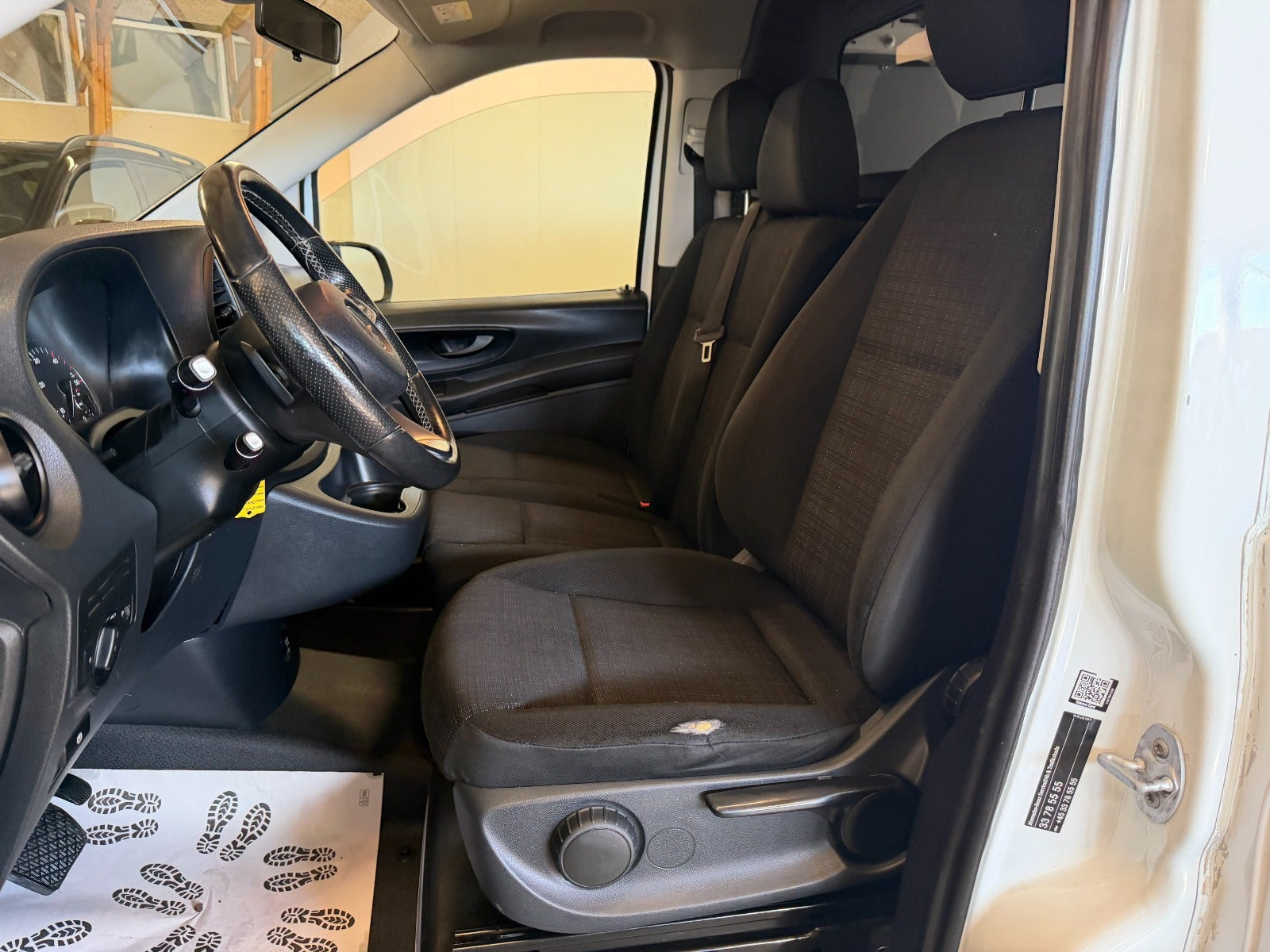 Hvid Mercedes Vito 114 fra 2015