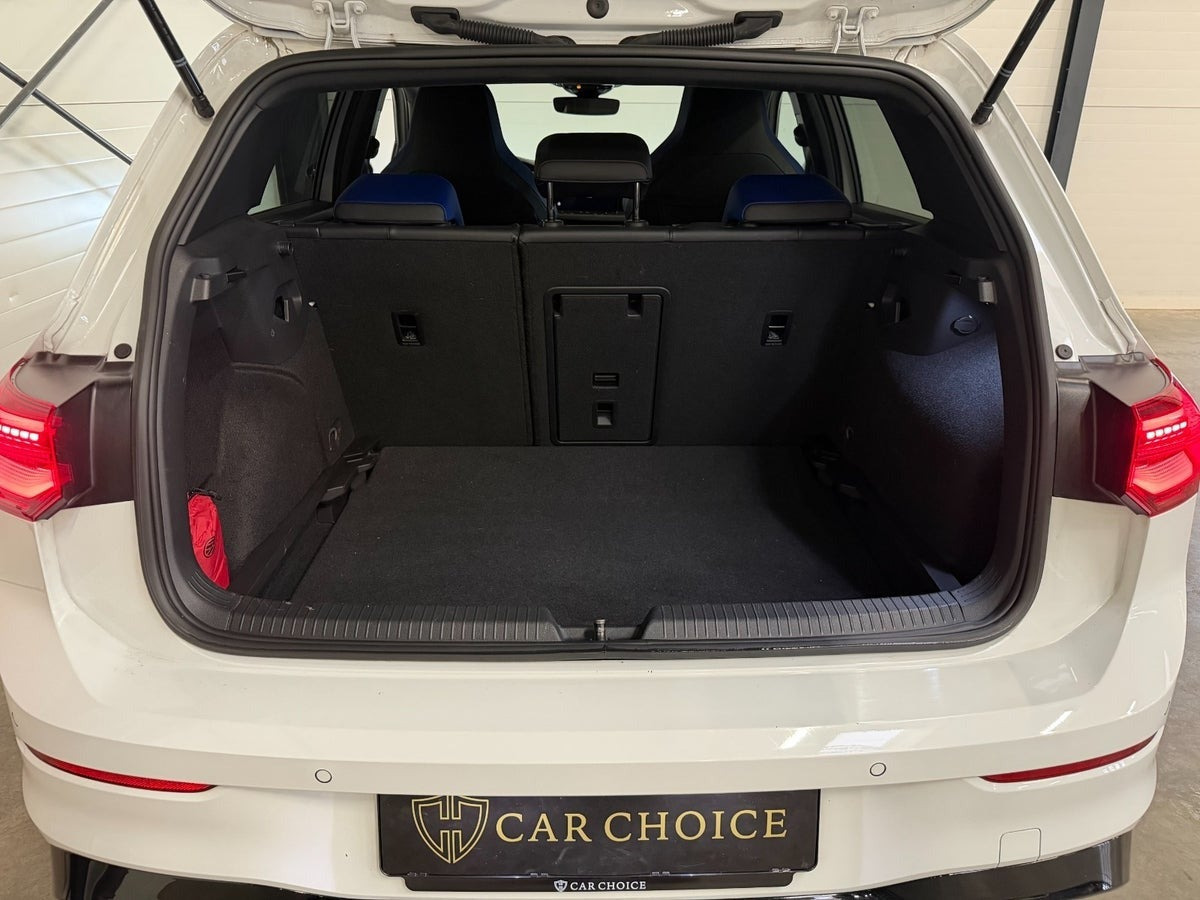 Hvid VW Golf VIII fra 2022