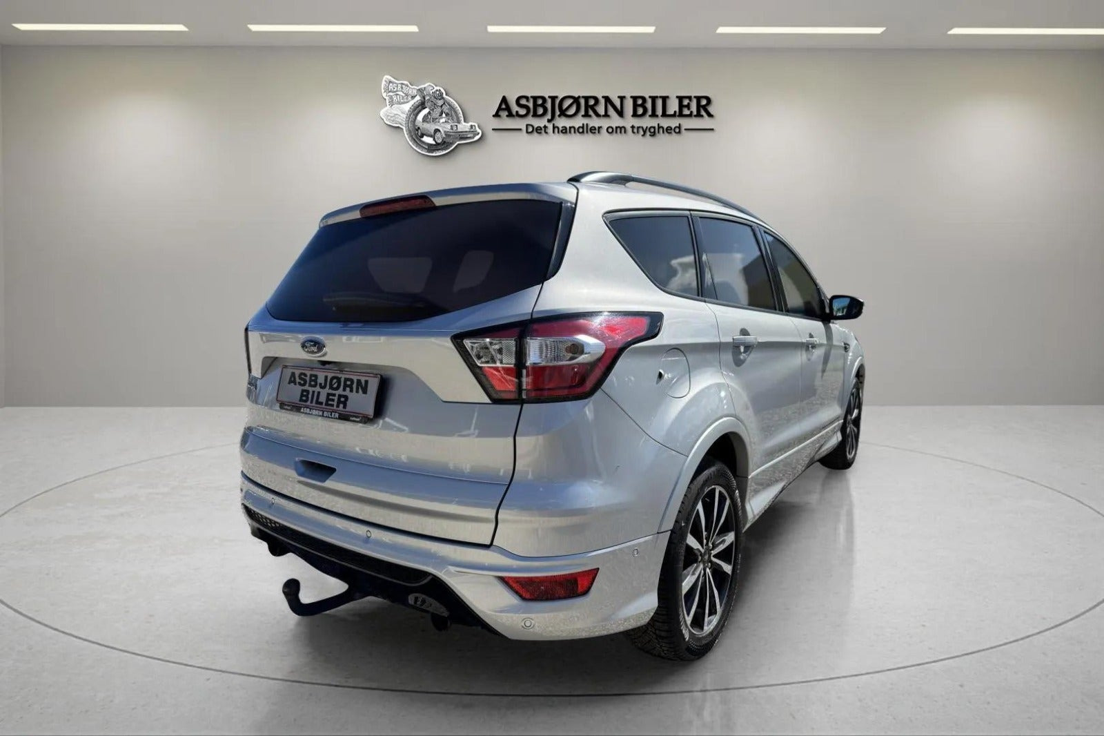 Sølv Ford Kuga fra 2019